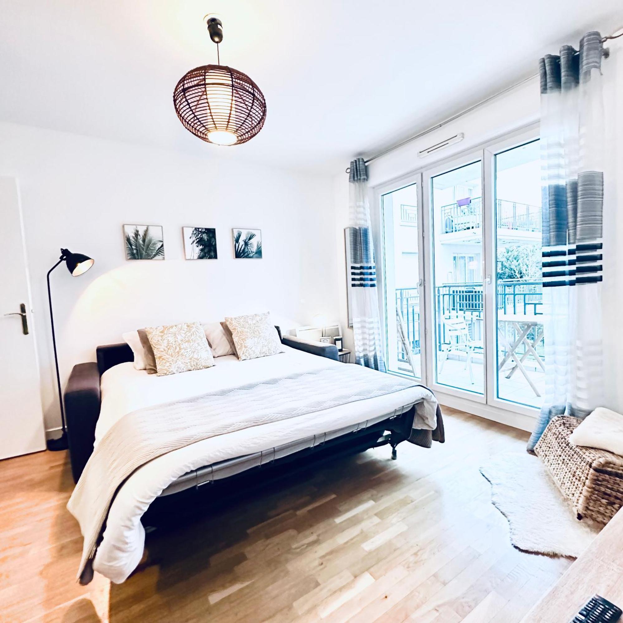 Beautiful Apartment * Parking* Disneyland 10 Min Монтеврен Екстер'єр фото